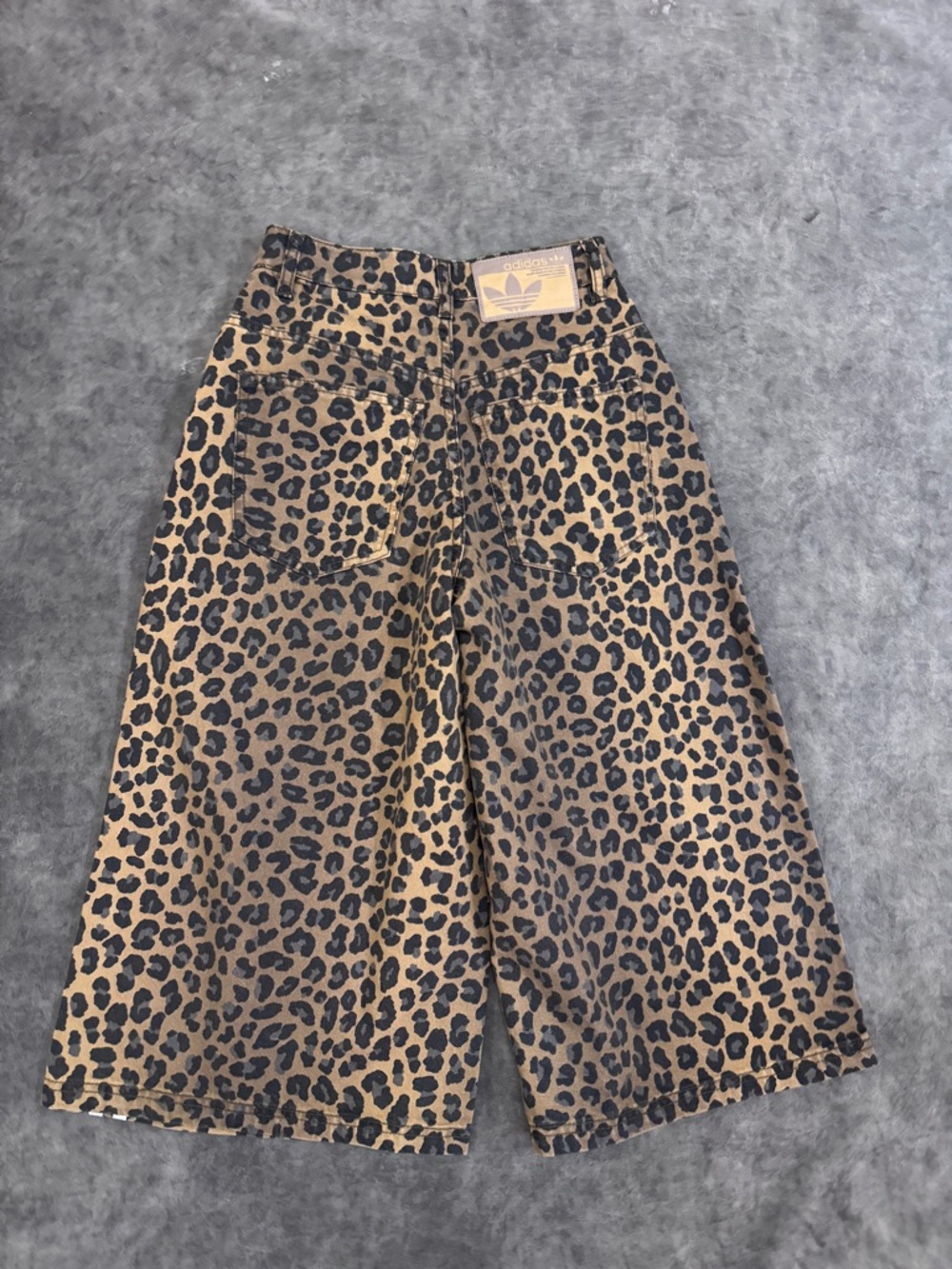 Women ADIDAS Leopard denim Bermuda shorts trendy jorts bronze classic stripes 24 - Picture 3 of 9
